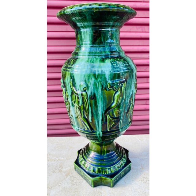 Vintage Large Majolica Classical Figaro Vase. For Sale - Image 9 of 10