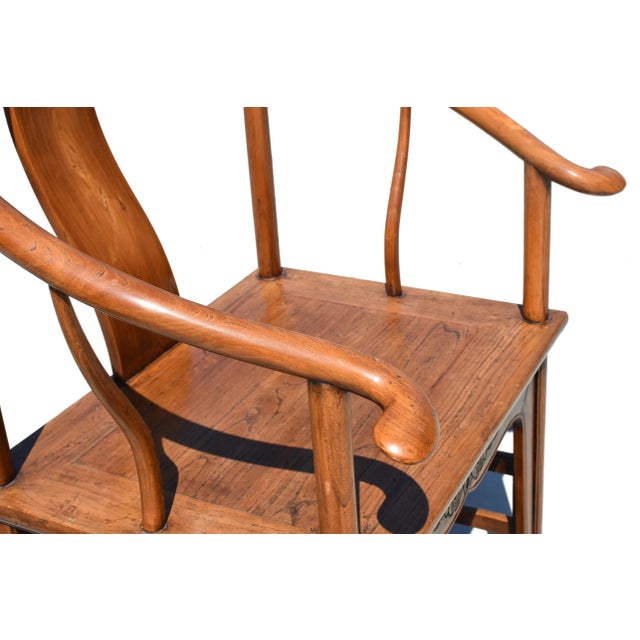 19th Century Chinese Horseshoe Chairs Pair For Sale In Los Angeles - Image 6 of 13