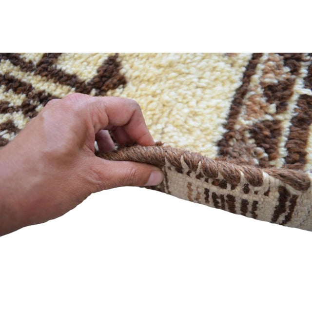 Hand-Knotted Kurdish Runner Rug . Tribal Herki Long Runner Rug - No Dyes - 3′1″ × 13′7″ For Sale - Image 10 of 12