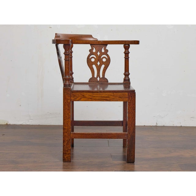 English 19th Century Oak Corner Chair With Carved Back Splats For Sale - Image 4 of 9