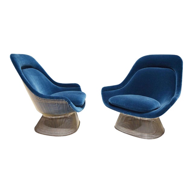 Mid-20th Century Pair of Easy Chairs by Warren Platner for Knoll in Blue Mohair For Sale