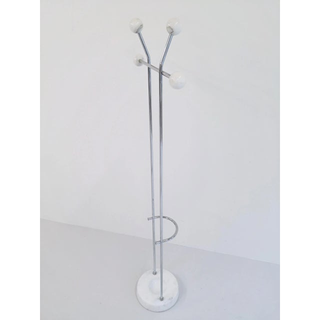 Marble and Chrome Clothing Rack, 1970s For Sale - Image 4 of 4