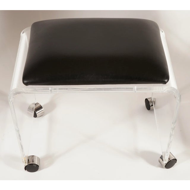1970s Vintage Rolling Waterfall Lucite Vanity Bench/Stool For Sale - Image 4 of 11