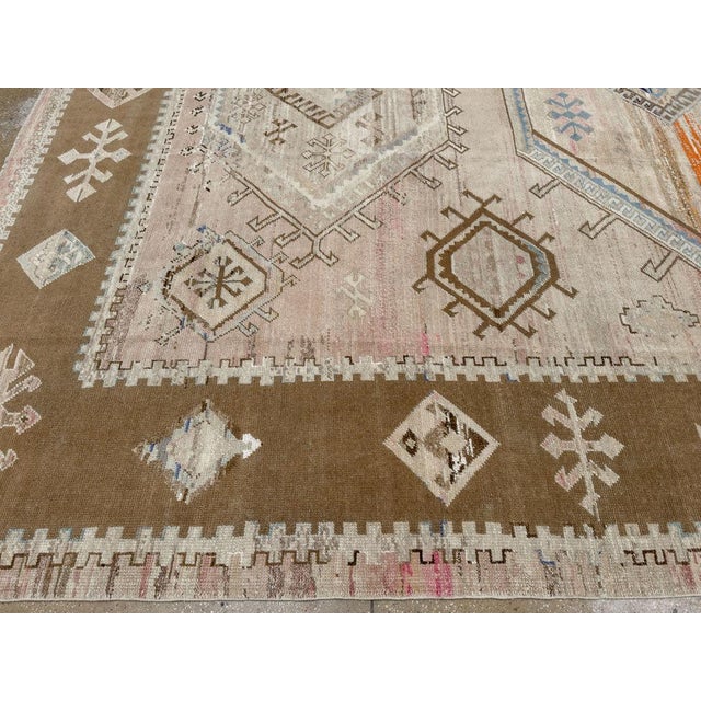 Textile Galerie Shabab Collection Mid-20th Century Turkish Anatolian Large Carpet For Sale - Image 7 of 10