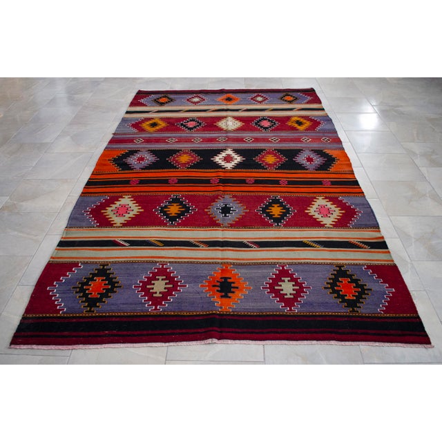 Textile 1960s Vintage Hand-Woven Wool Turkish Rug Majestic Living Room Decor - 6′1″ X 10′3″ For Sale - Image 7 of 13
