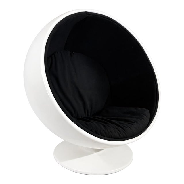 Space Age Egg Pod Chair with Sculptural Pedestal Base, 1960s For Sale