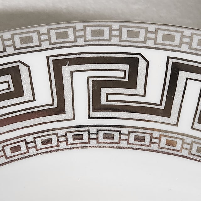 Casati Bavaria Fine Porcelain Dinner Plates With Platinum Greek Key Border – Set of 6 For Sale - Image 4 of 17