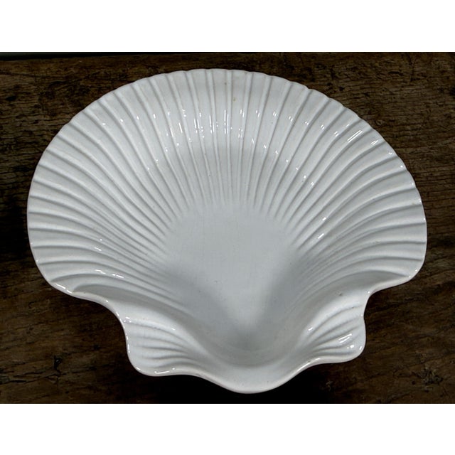 Late 20th Century Williams Sonoma Portugal White Ceramic Scallop Shell Plates - Set of 4 For Sale - Image 5 of 7
