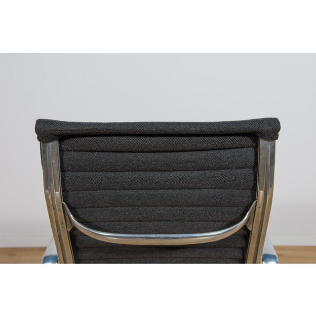 EA124 Lounge Chair by Charles & Ray Eames for Herman Miller, United States, 1980s For Sale - Image 11 of 18