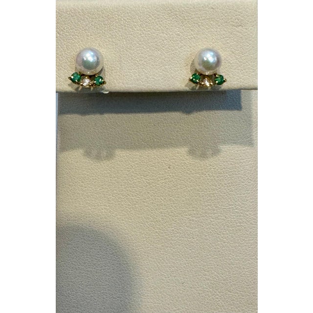 Akoya Pearl Stud Earring with Tiny Diamond & Emerald in 18 Karat Yellow Gold For Sale - Image 17 of 18
