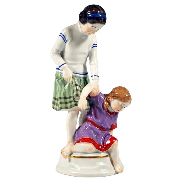 Art Nouveau Girls Figurine Group attributed to A. Koenig for Meissen, Germany, 1940s For Sale - Image 6 of 6