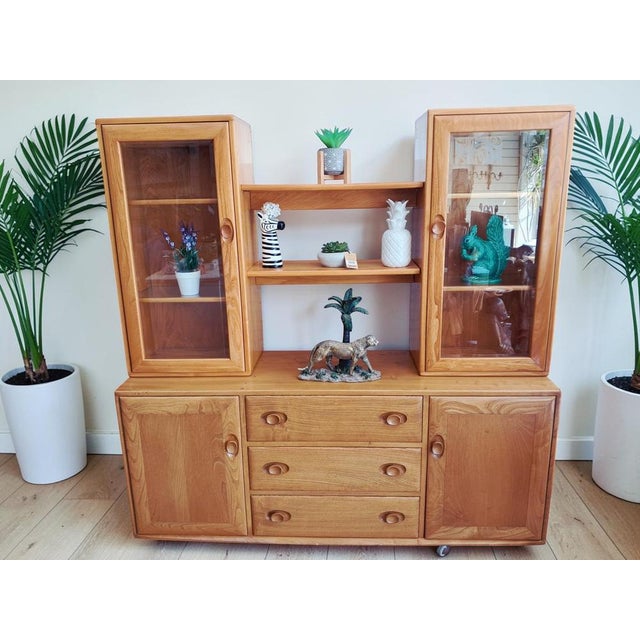 Mid-Century Windsor Sideboard with Display Cabinets in Elm by Lucian Ercolani for Ercol, 1990s For Sale - Image 15 of 18