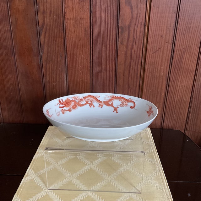 Ceramic Fukagawa for Tiffany & Co. Dragon Motif 10” Porcelain Oval Vegetable Bowl in Red/White For Sale - Image 7 of 7