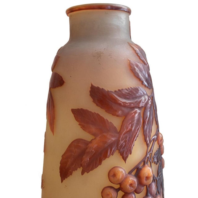 Brown Art Nouveau Glass Cherries Souffle Cameo Vase by Emile Gallé, 1915 For Sale - Image 8 of 9