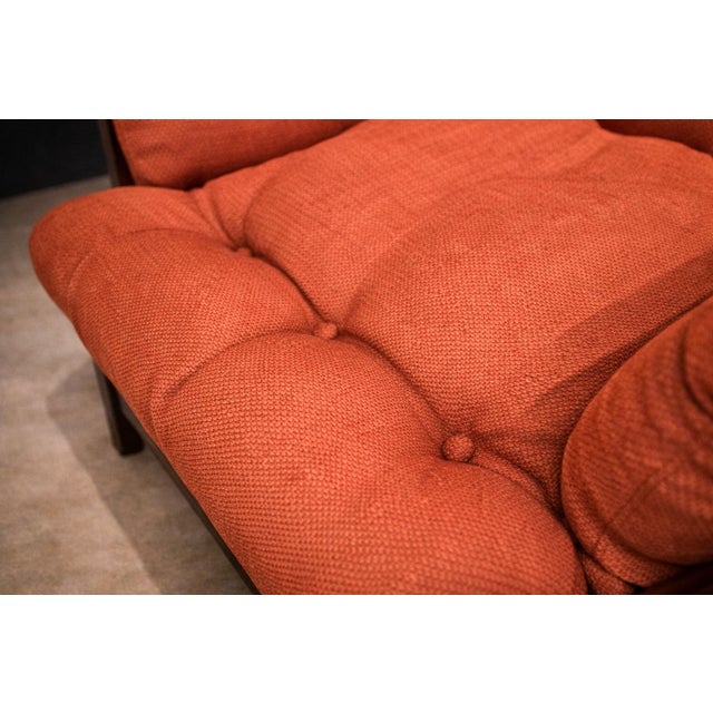 1960s “Moleca” Lounge Chair with Ottoman in Rosewood & Fabric, Sergio Rodrigues, Brazil, 1963- Lot 214-346A For Sale - Image 5 of 17