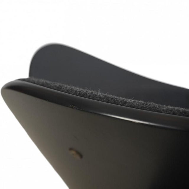 CH07 Shell Chair in Grey Fabric by Hans J. Wegner, 2010s For Sale - Image 11 of 18