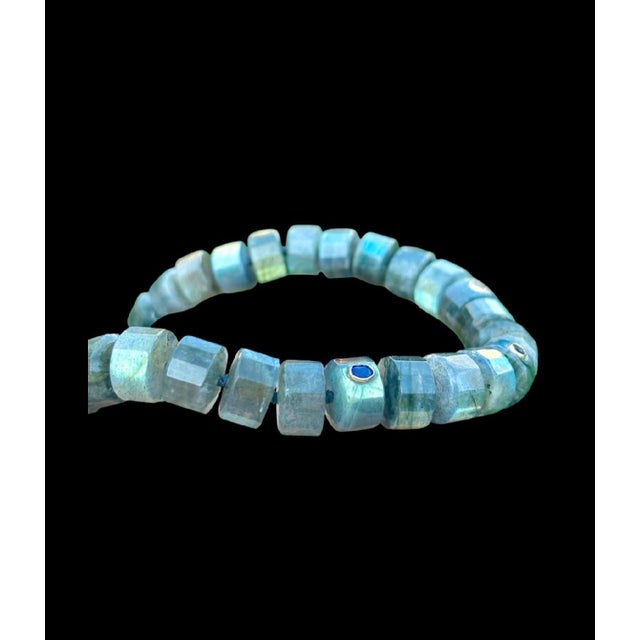 Grand Labradorite Necklace With Blue Sapphires & 14k Gold For Sale - Image 4 of 8