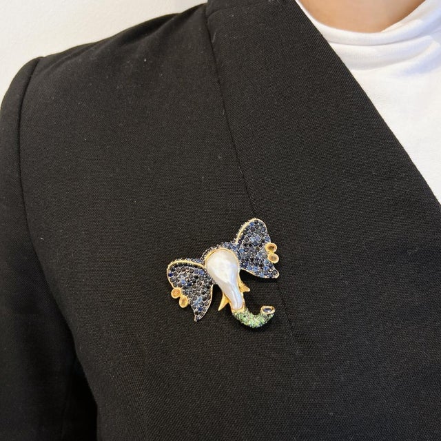 Bochic “Orient” Elephant Brooch, Sapphire, Emerald & Set In 18K Gold & Silver For Sale - Image 10 of 12