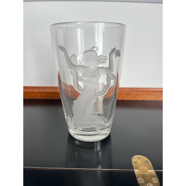 Art Deco 1940 Verlys Raised Seasons Art Deco Frosted Glass Vase Signed Carl Schmitz Verly For Sale - Image 3 of 11