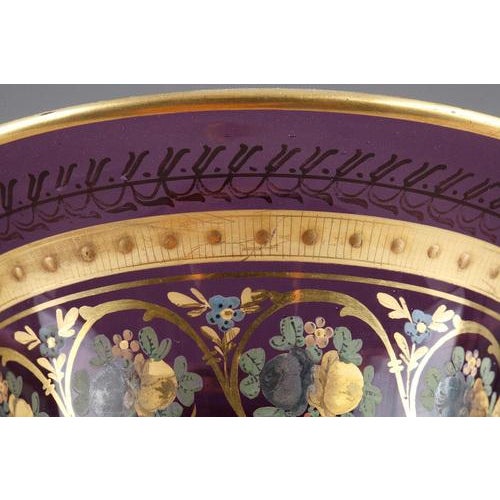 Opaline Medicis Vase in the style of La Fontaine, 1820 For Sale - Image 11 of 17