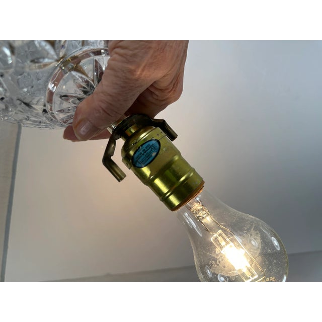 Late 20th Century Crystal Egg Shaped Accent Lamp For Sale - Image 9 of 10
