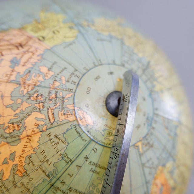 1960s Vintage Illuminated Glass Globe, 1960s For Sale - Image 5 of 12