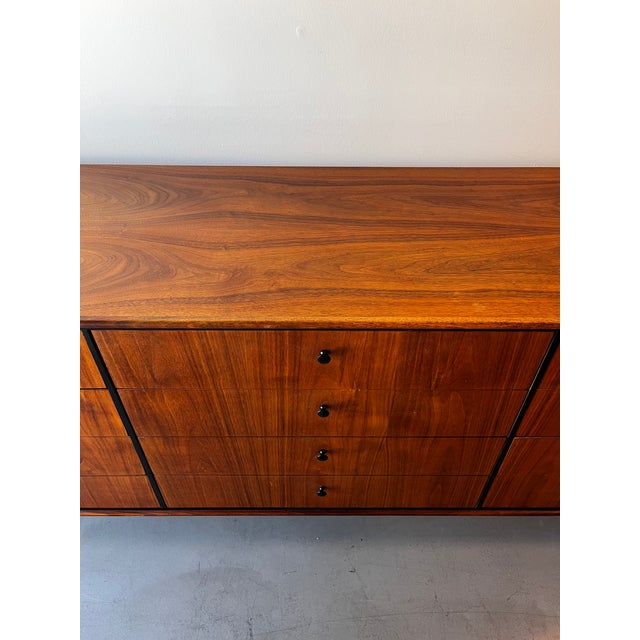 Jack Cartwright for Founders 12-Drawer Dresser, Walnut, Mid-Century Modern, Attributed For Sale - Image 11 of 14
