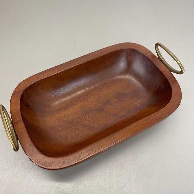 Large Brutalist Teak Bowl with Brass Handles attributed to Carl Auböck, Austria, 1950s For Sale - Image 13 of 18