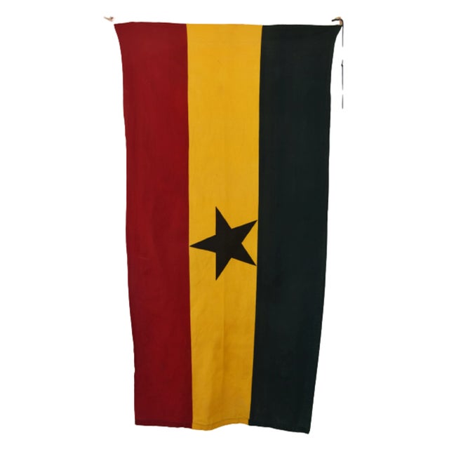 Mid 20th Century Red, Yellow & Green Maritime Nautical Naval Nautical Coastal Boating Signal Flag W/ Star For Sale - Image 5 of 6