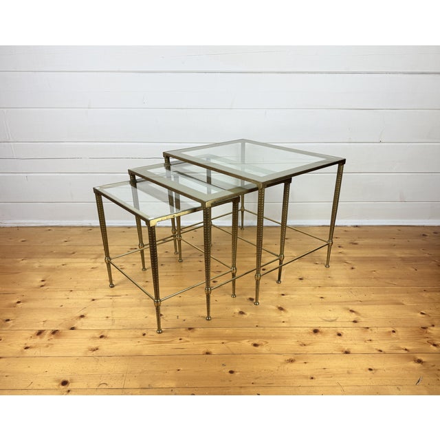 Vintage Hollywood Regency Brass and Glass Nesting Tables, 1950s, Set of 3 For Sale - Image 4 of 11