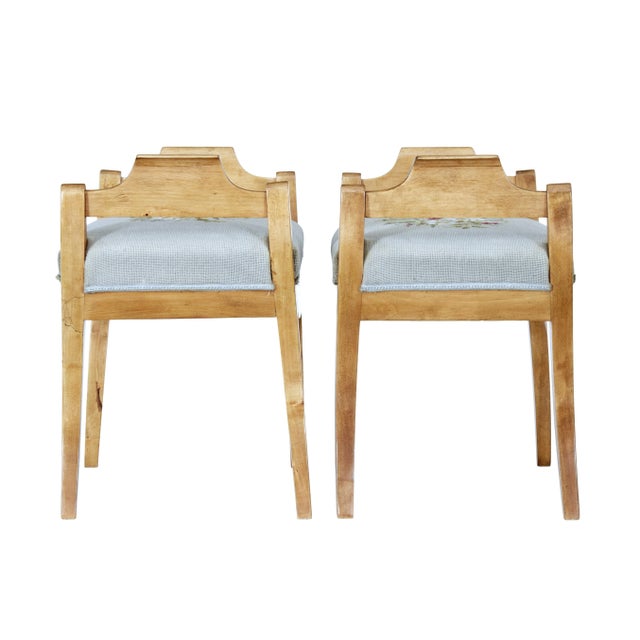 English Turn of the Century Birch Stools with Curving Arms and Saber Legs - A Pair For Sale In Atlanta - Image 6 of 7