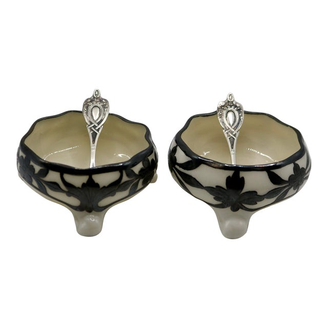 Antique Edwardian Lenox Porcelain & Lunt Sterling Silver Overlay Master Salt Cellars With "Monticello" Spoons - A Pair For Sale