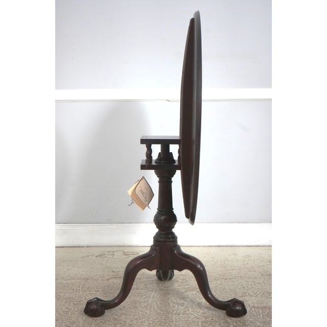 Rococo Stickley Williamsburg Cw-70 Mahogany Rococo Tilt Top Table For Sale - Image 3 of 18