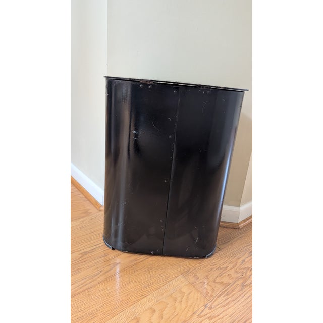 Black 1950s Vintage Mid Century Modern Hand Painted Toleware Accent Hamper For Sale - Image 8 of 11