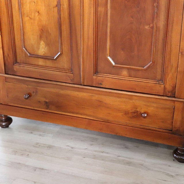 Antique Wardrobe in Walnut, 1800s For Sale - Image 17 of 18