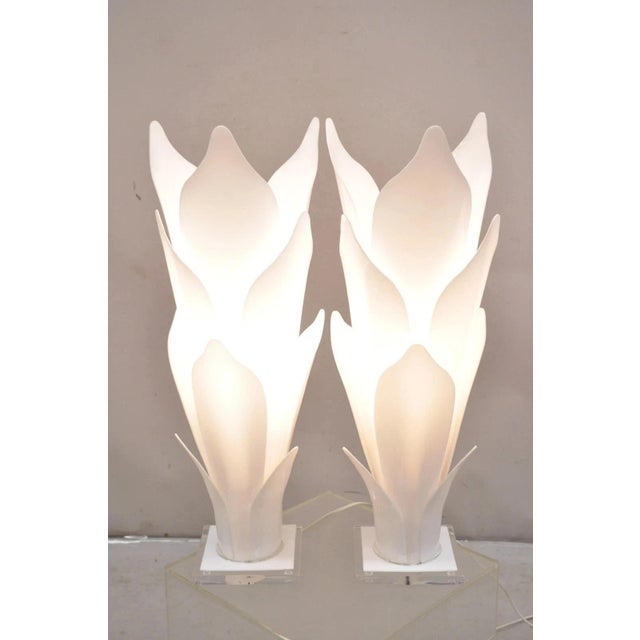 Mid-Century Modern Mid 20th Century Rougier White Acrylic Lucite Tulip Flower Leaf Mid Century Table Lamps - A Pair For Sale - Image 3 of 12