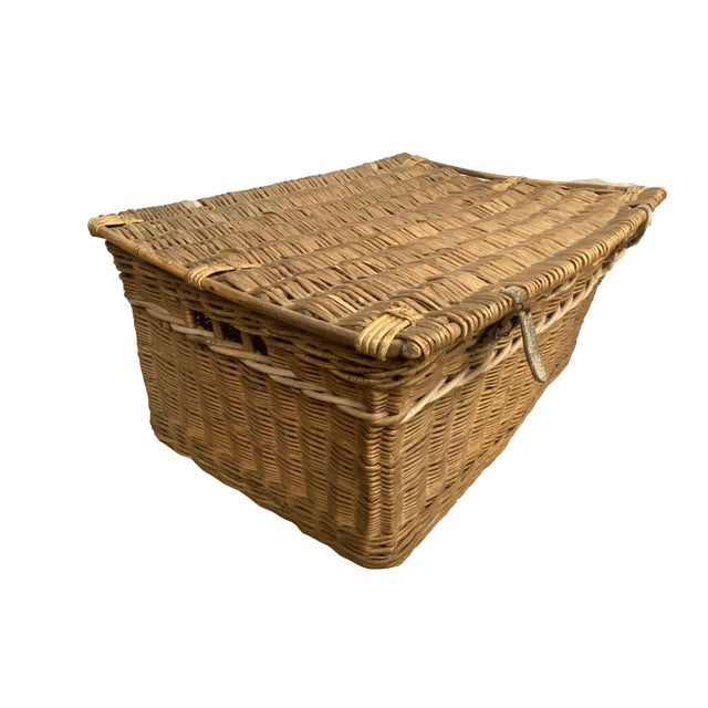 1930s French Wicker Trunk For Sale - Image 4 of 12