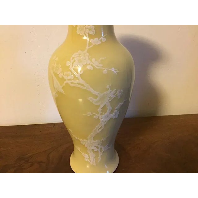 Early 20th Century Chinese Art Deco Porcelain Yellow Vase For Sale - Image 5 of 11