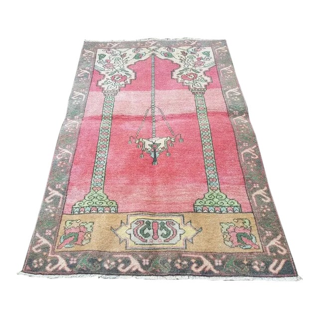 1970s Vintage Handwoven Low Pile Turkish Ushak Rug 3'5'' X 5'4'' For Sale