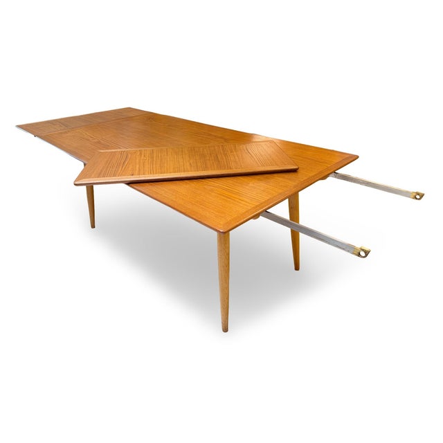 Hans Wegner for Johannes Hansen Model Jh-570 Teak & Oak Extendable Dining Table, Denmark, 1950s For Sale In Sacramento - Image 6 of 10
