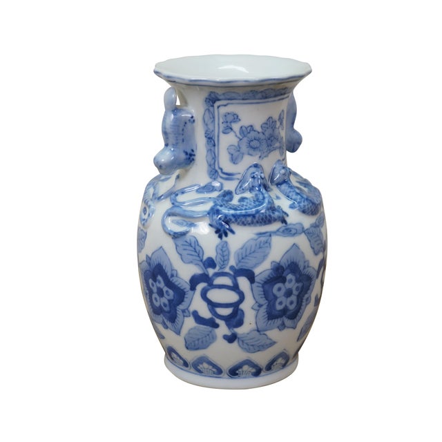 Chinoiserie Chinese Chinoiserie Blue & White Porcelain Dragon Foo Dog Mantel Vase Urn For Sale - Image 3 of 13