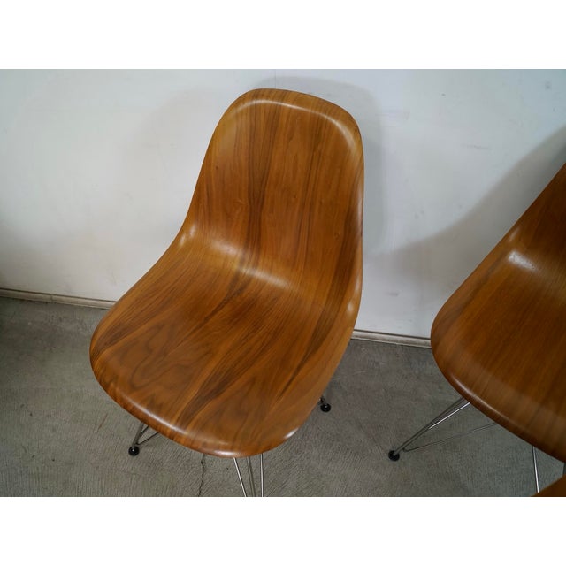 Set of 4 Authentic Herman Miller Eames Walnut Dining Chairs For Sale In Los Angeles - Image 6 of 12