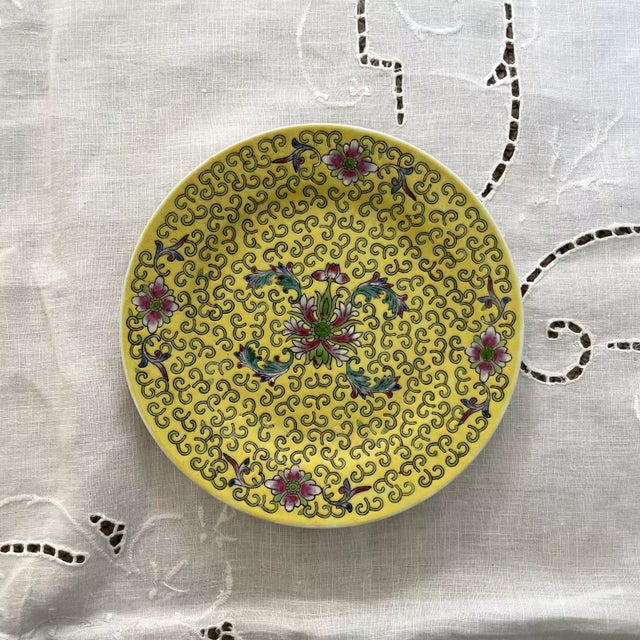 Vintage Chinese Dinner Set- 36 Pieces For Sale - Image 4 of 12