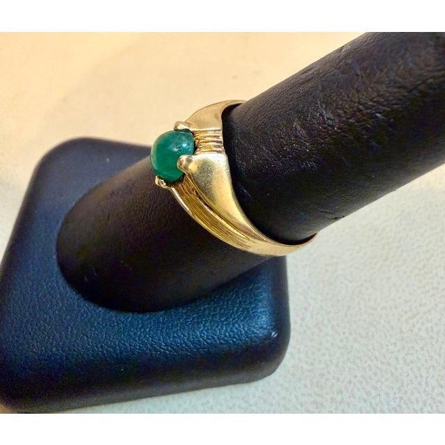 1 Ct Oval Emerald Cabochon 18 Kt Yellow Gold Ring Vintage Men Size 8 For Sale - Image 11 of 18