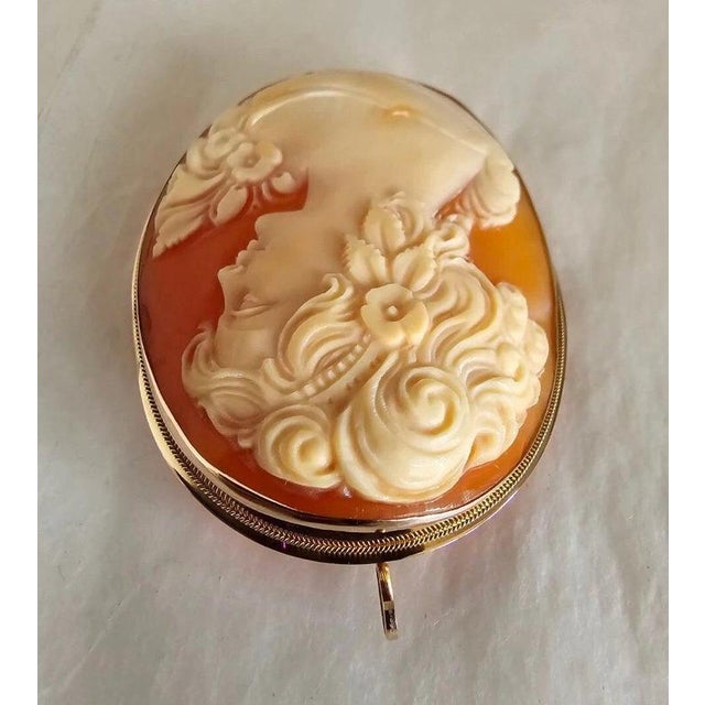 Italian Neapolitan Gold-Carved Shell Cameo Brooch Pendant, 1988 For Sale - Image 9 of 17