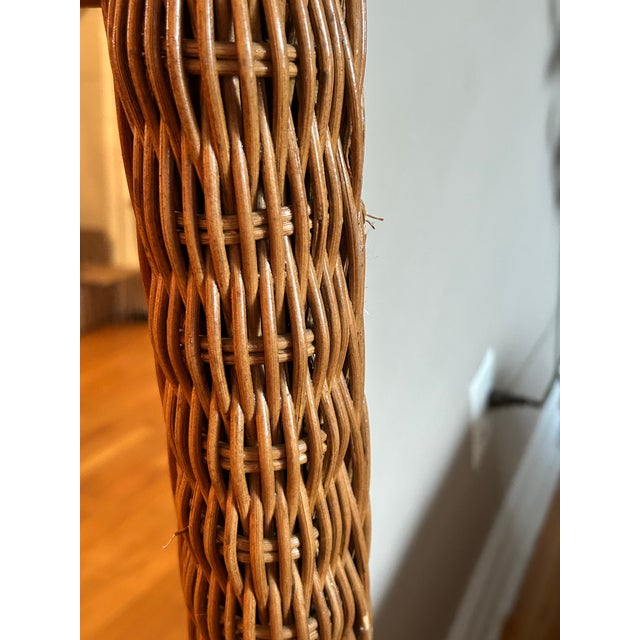 1970s 1970s Mid-Century Modern Bohemian Coastal Riviera Arched Woven Natural Wicker and Rattan Wall Mirror With Intricate Detail. 51”Hx31”Lx2.5”D For Sale - Image 5 of 12