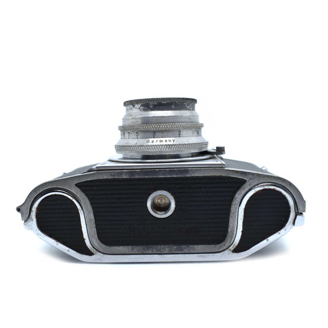 Rare Mid Century Jhagee Dresden Exa 35mm SLR Camera With E. Ludwig Meritar Lens For Sale - Image 10 of 11