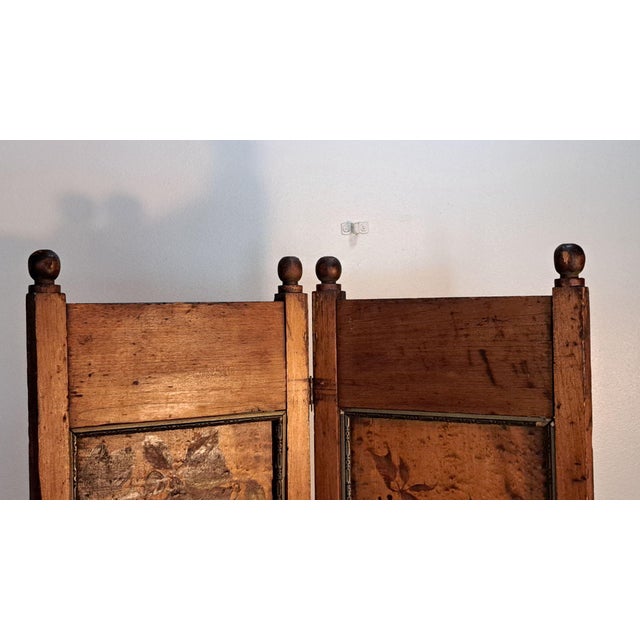 Victorian-Style Antique 2-Panel Wooden Room Divider Screen, Hand-Painted Leaf Design For Sale In Tampa - Image 6 of 10