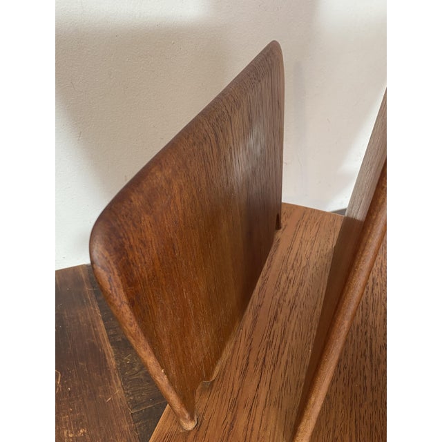 Oak Magazine Rack attributed to Pierre Cruège, 1950 For Sale - Image 4 of 10