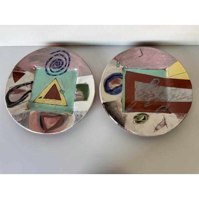 Pair of 1980s Vintage Handmade Abstract Wall Art Ceramic Plates by Larry H. For Sale In Miami - Image 6 of 10